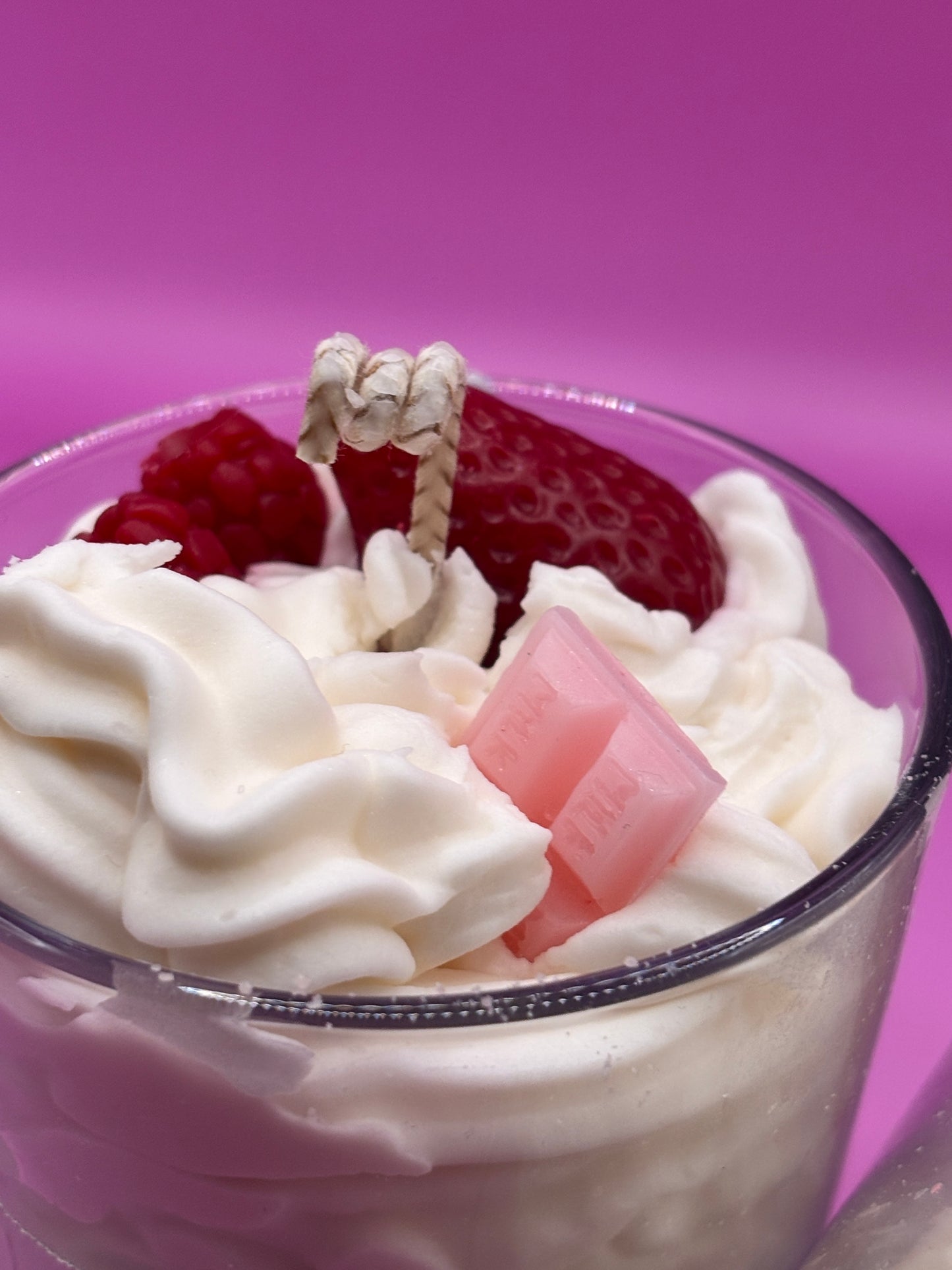 Illusione Golosa β Candela Dessert ai Frutti di Bosco π«π