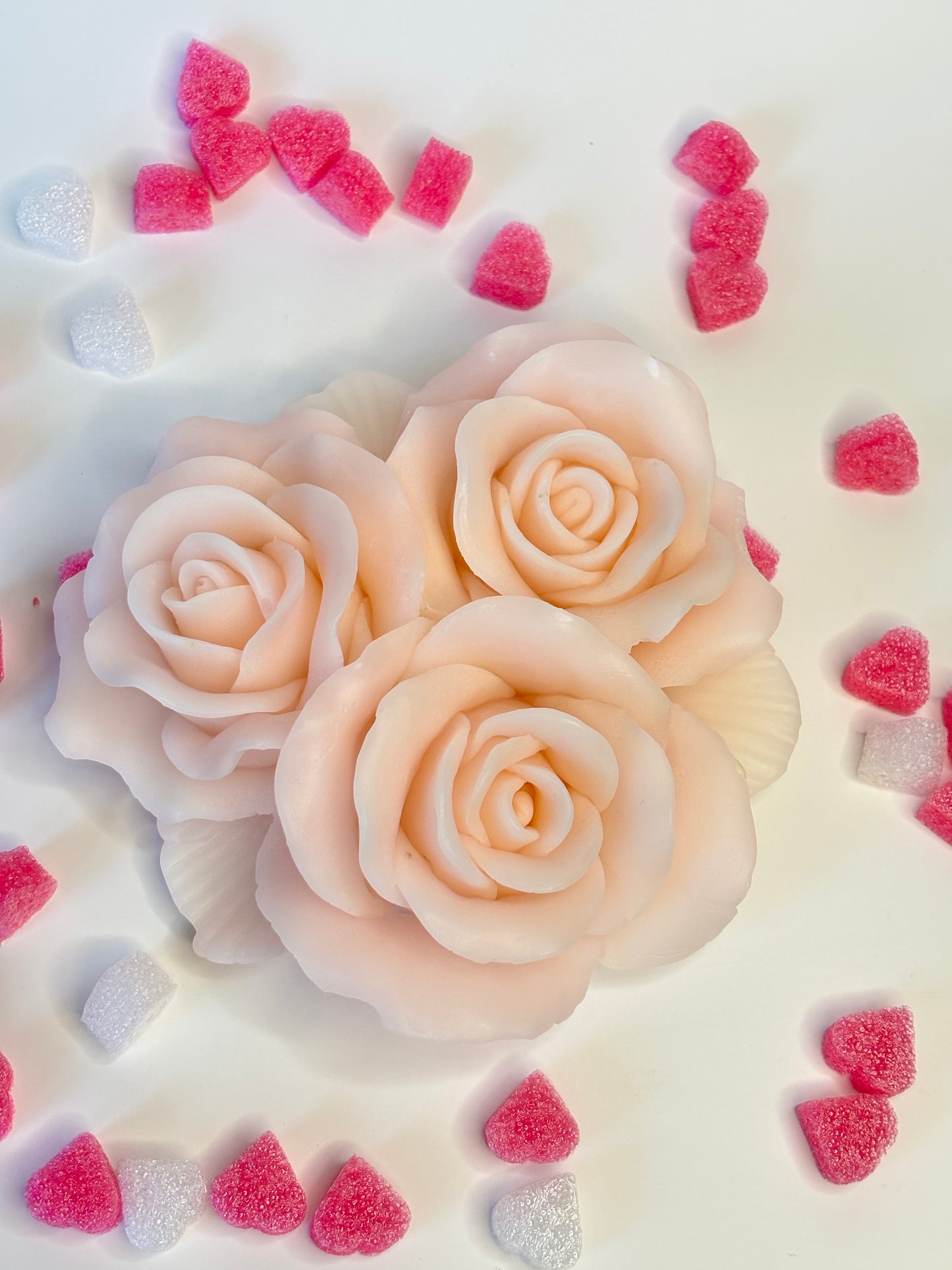 Trio di Rose Scolpite