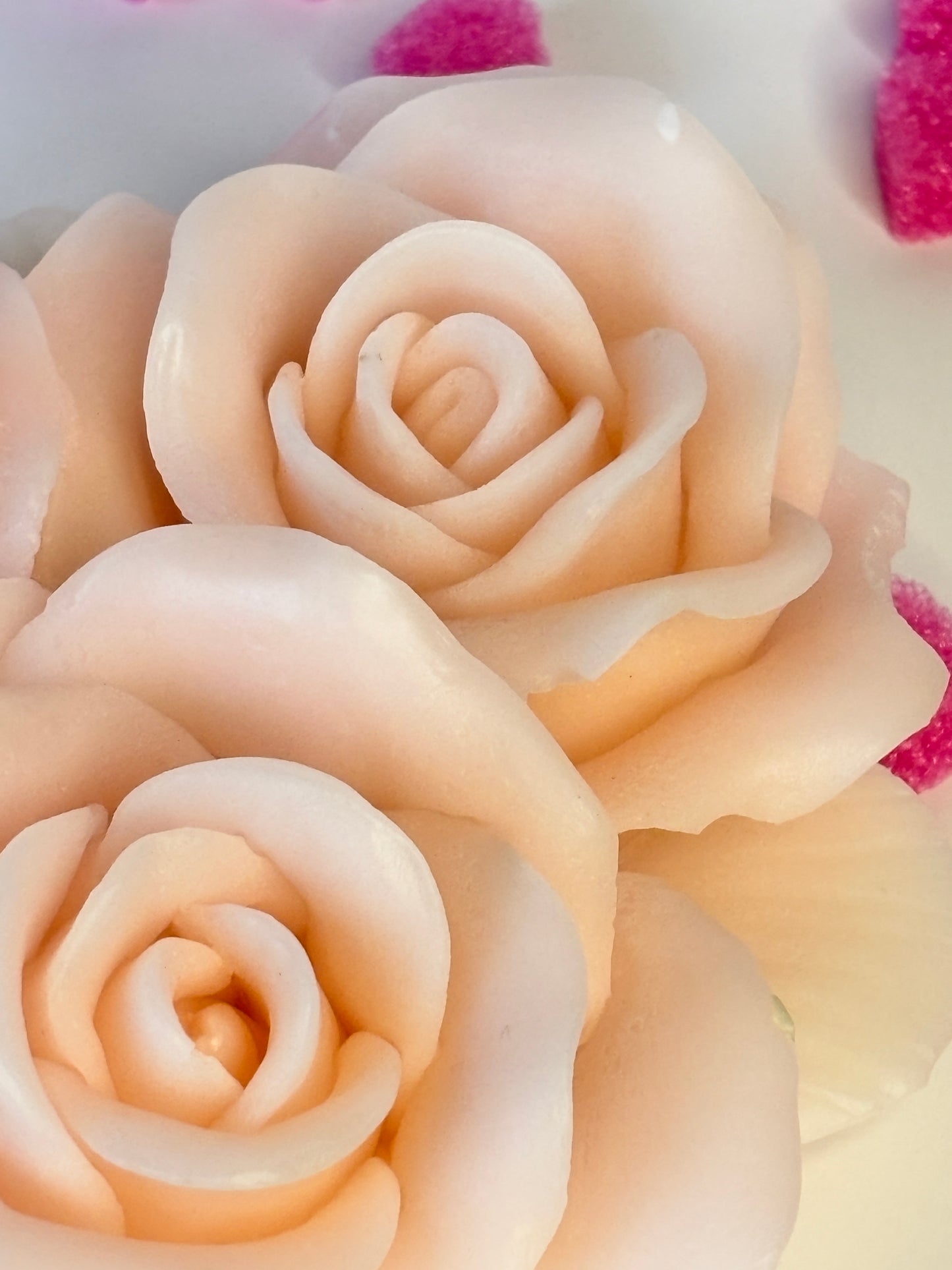 Trio di Rose Scolpite