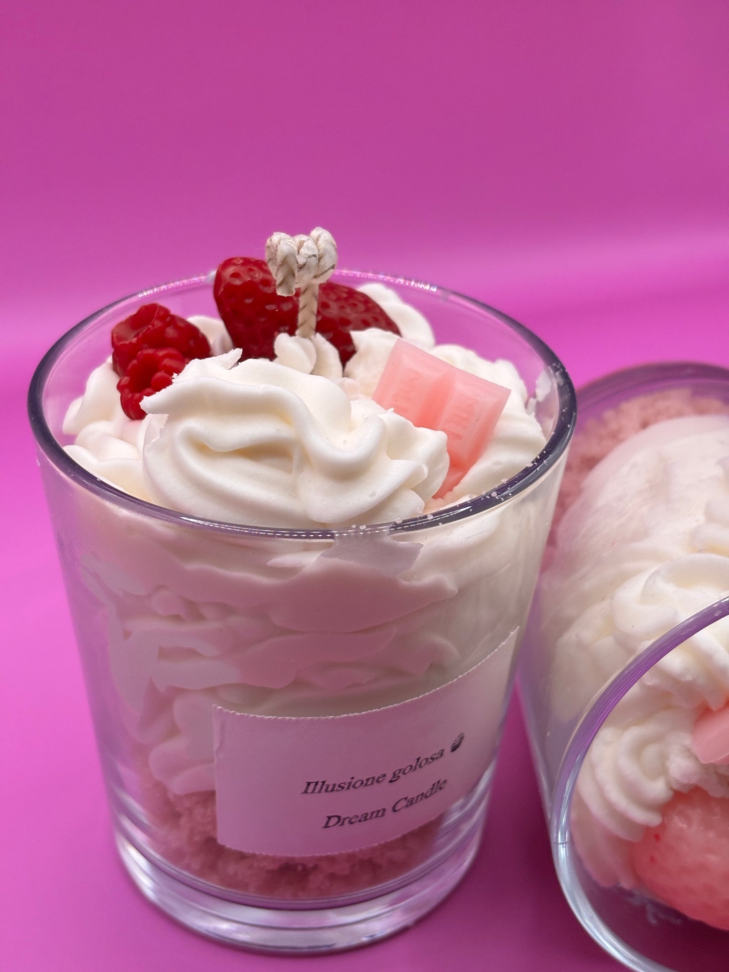 Illusione Golosa – Candela Dessert ai Frutti di Bosco 🫐🍓