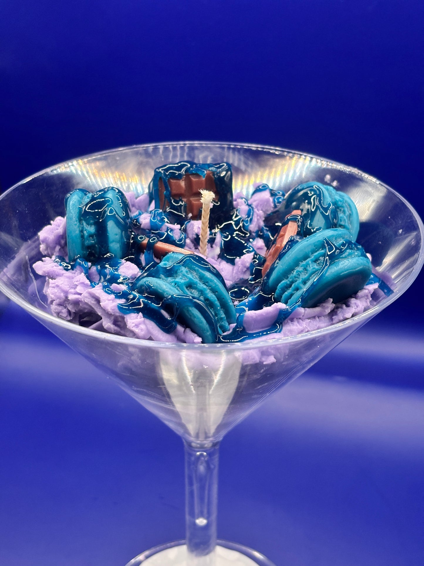 Candela Dessert "Blue Macaron & Chocolate"